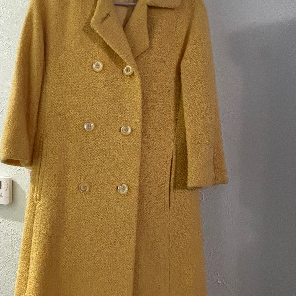 1960’s vintage Elegant Mustard Double-Breasted Coat